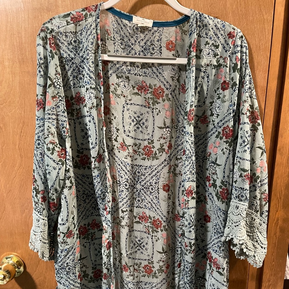 Mason & Belle top, sheer floral. Size L